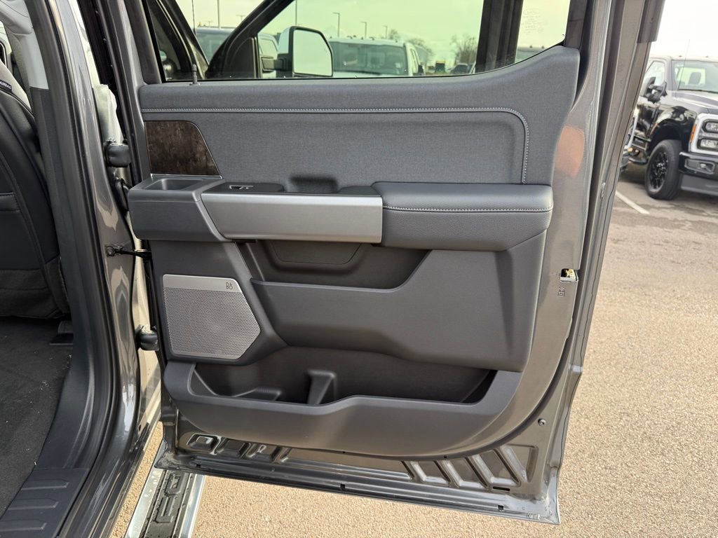 New 2026 Ford F350 Lariat w/ Lariat Premium Package image 23