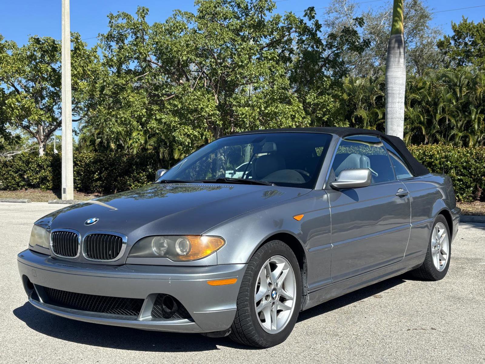 Used 2004 BMW 325Ci Convertible image 2