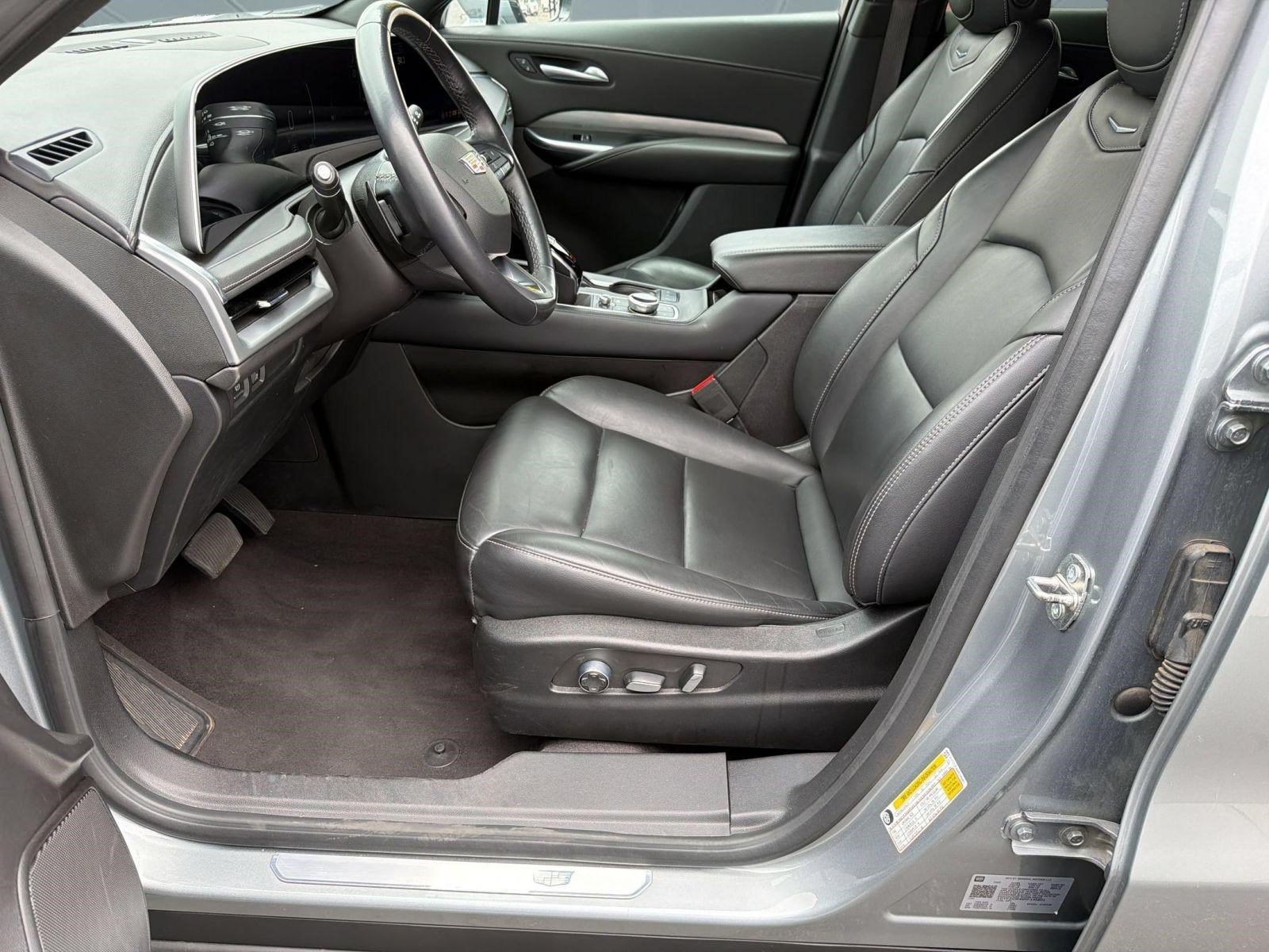 Used 2024 Cadillac XT4 Premium Luxury FWD image 4