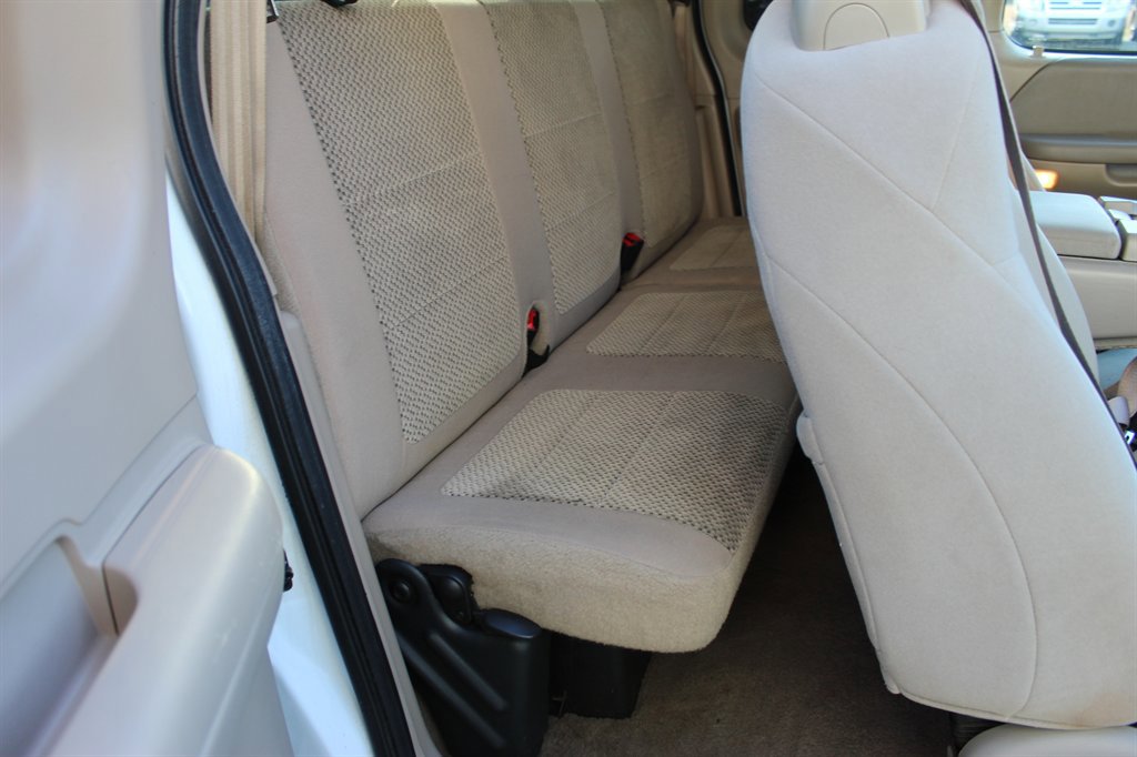 Used 2002 Ford F150 XLT RWD image 12