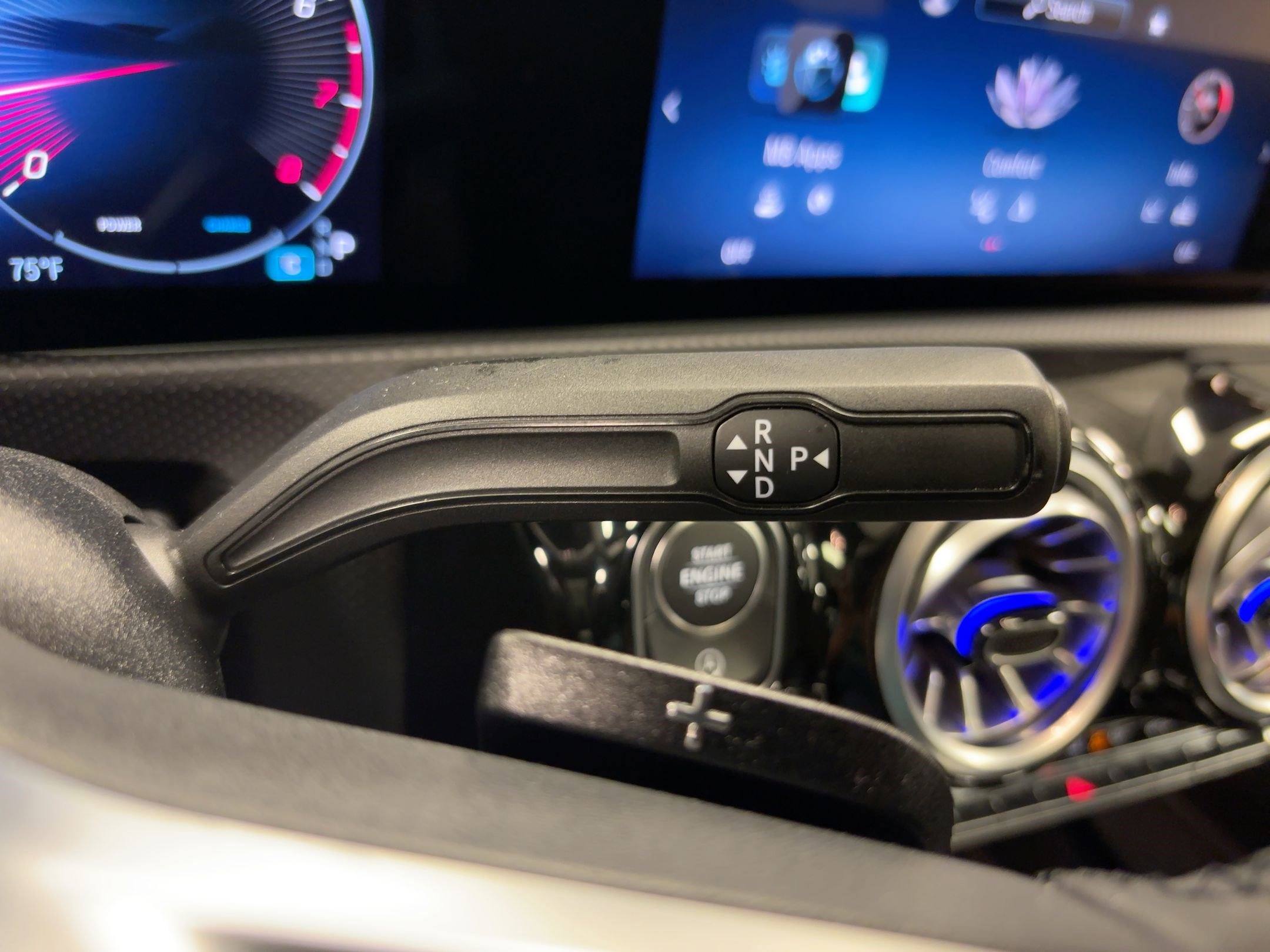 Used 2025 Mercedes-Benz CLA 250 image 16