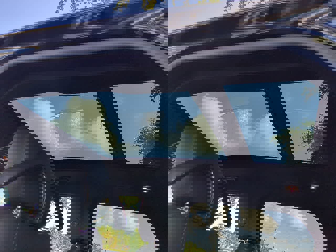 New 2026 Land Rover Range Rover Velar Dynamic SE image 23