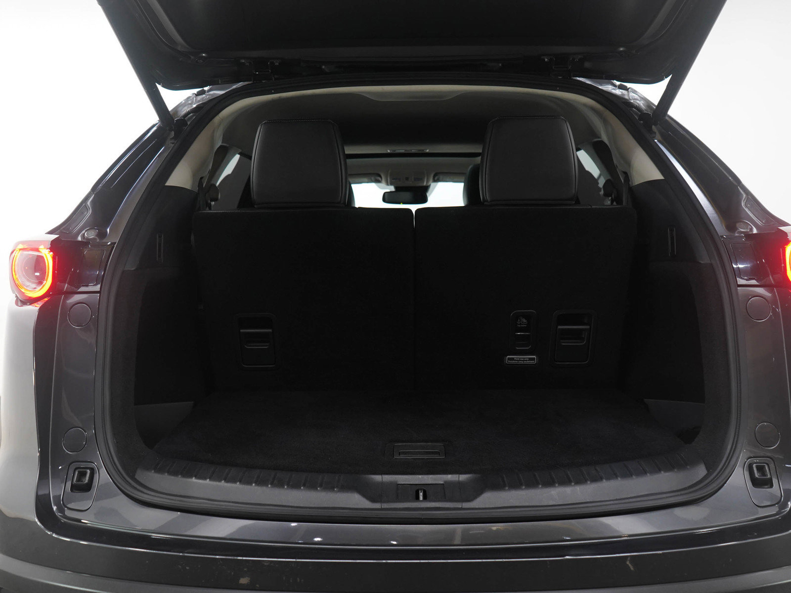 Used 2023 MAZDA CX-9 Touring image 18