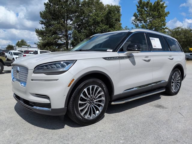 Used 2023 Lincoln Aviator Reserve w/ Equipment Group 201A AWD/4WD image 8