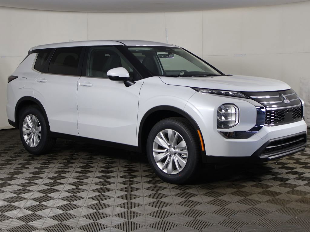 New 2026 Mitsubishi Outlander ES FWD image 45