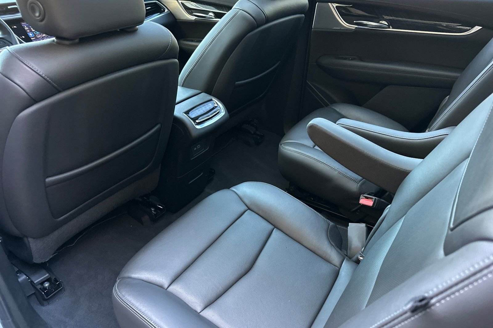 Used 2020 Cadillac XT6 Premium Luxury image 12