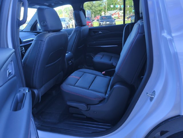Used 2026 Chevrolet Traverse RS w/ LPO, Floor Liner Package AWD/4WD image 24