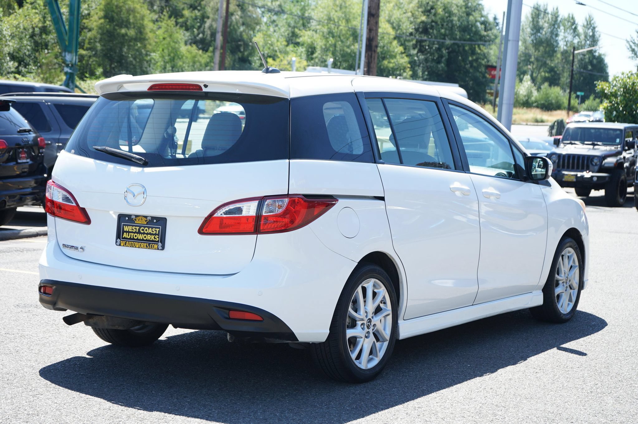 Used 2015 MAZDA MAZDA5 Grand Touring FWD image 5