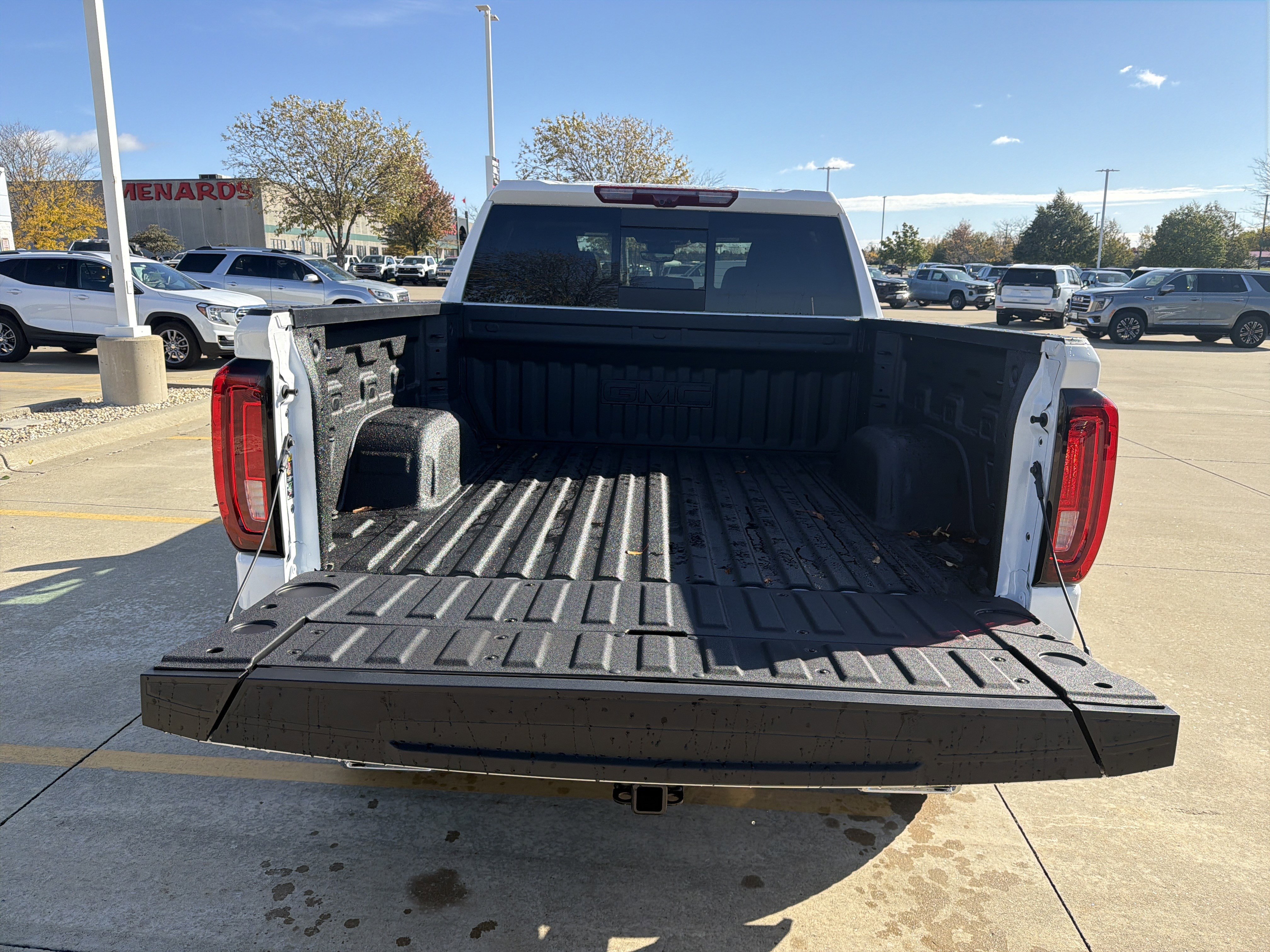 New 2026 GMC Sierra 1500 AT4 w/ AT4 Premium Package image 7