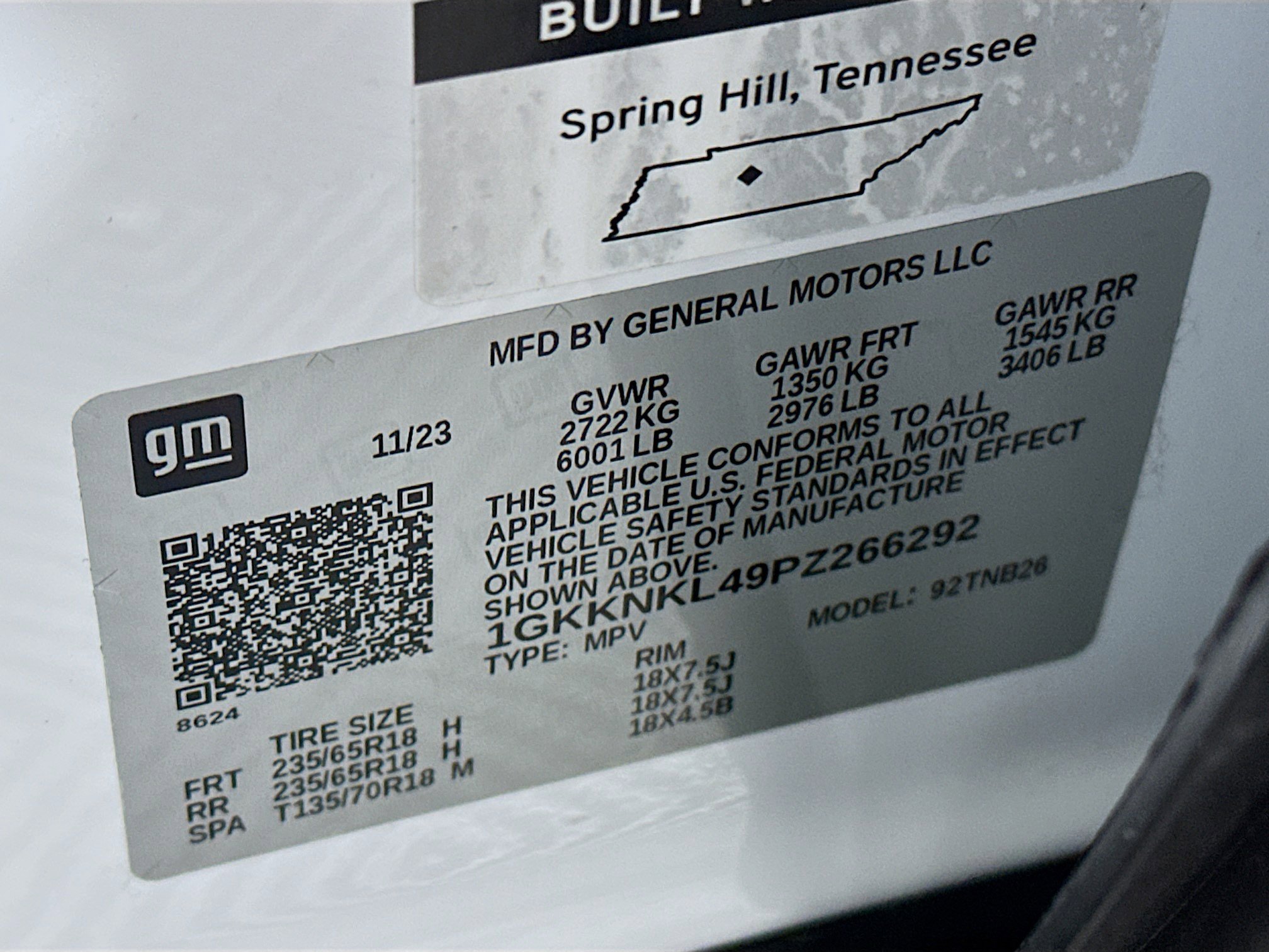 Used 2023 GMC Acadia SLE w/ Driver Convenience Package image 12