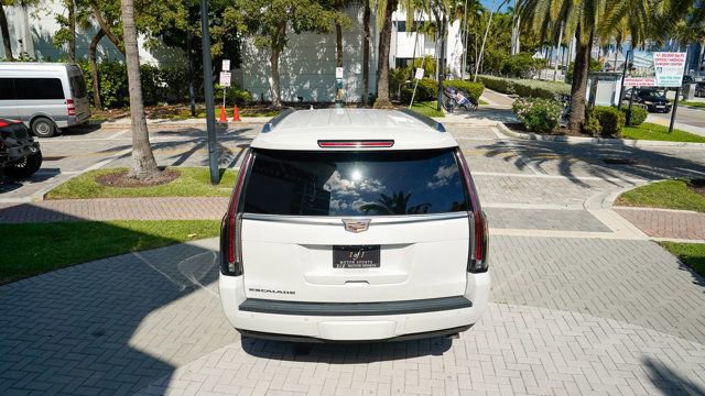 Used 2019 Cadillac Escalade ESV Premium Luxury RWD image 20