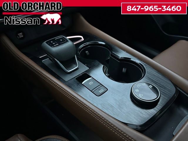 Used 2024 Nissan Rogue Platinum image 17