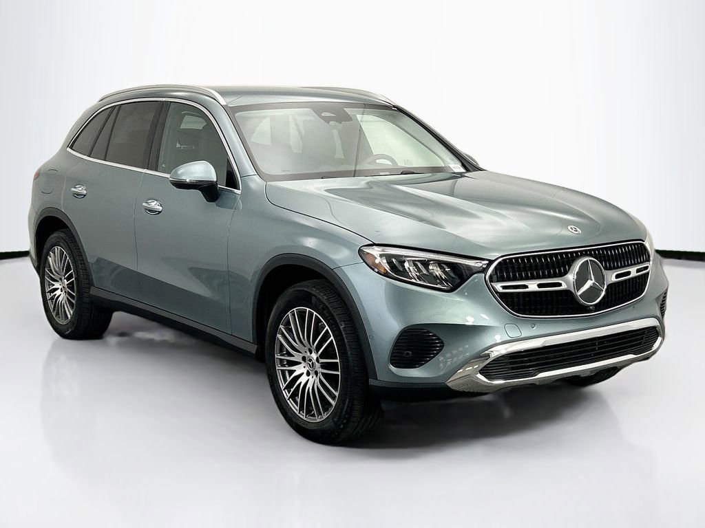 Certified 2026 Mercedes-Benz GLC 300 image 3
