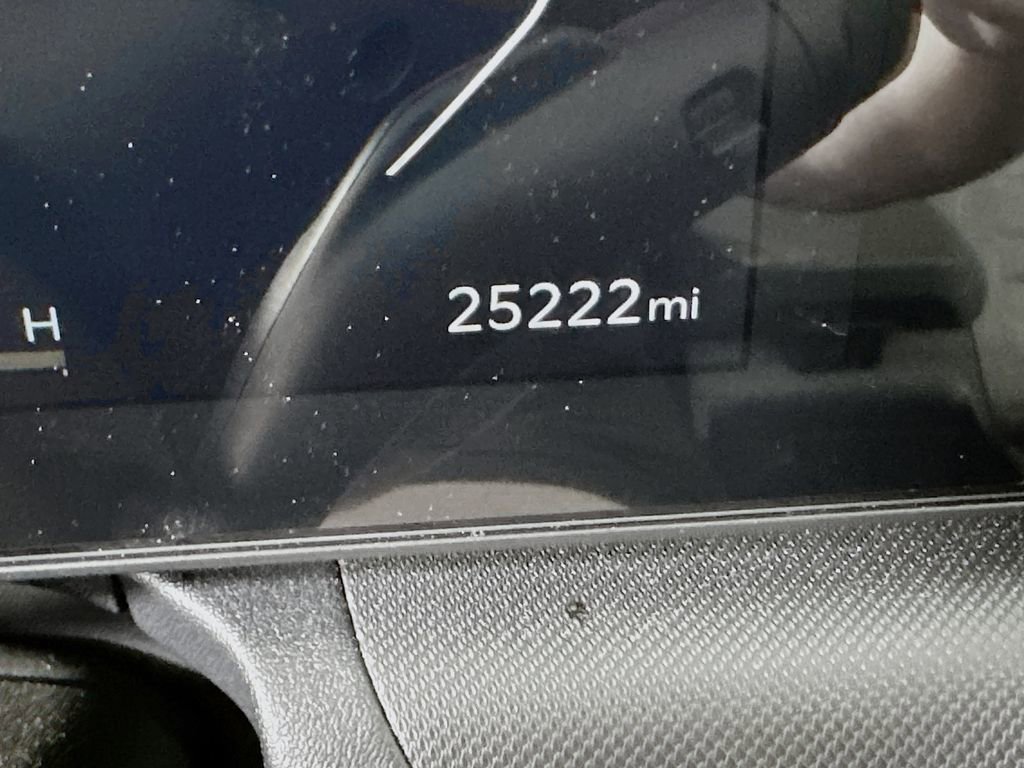 Used 2025 Kia K4 EX image 32