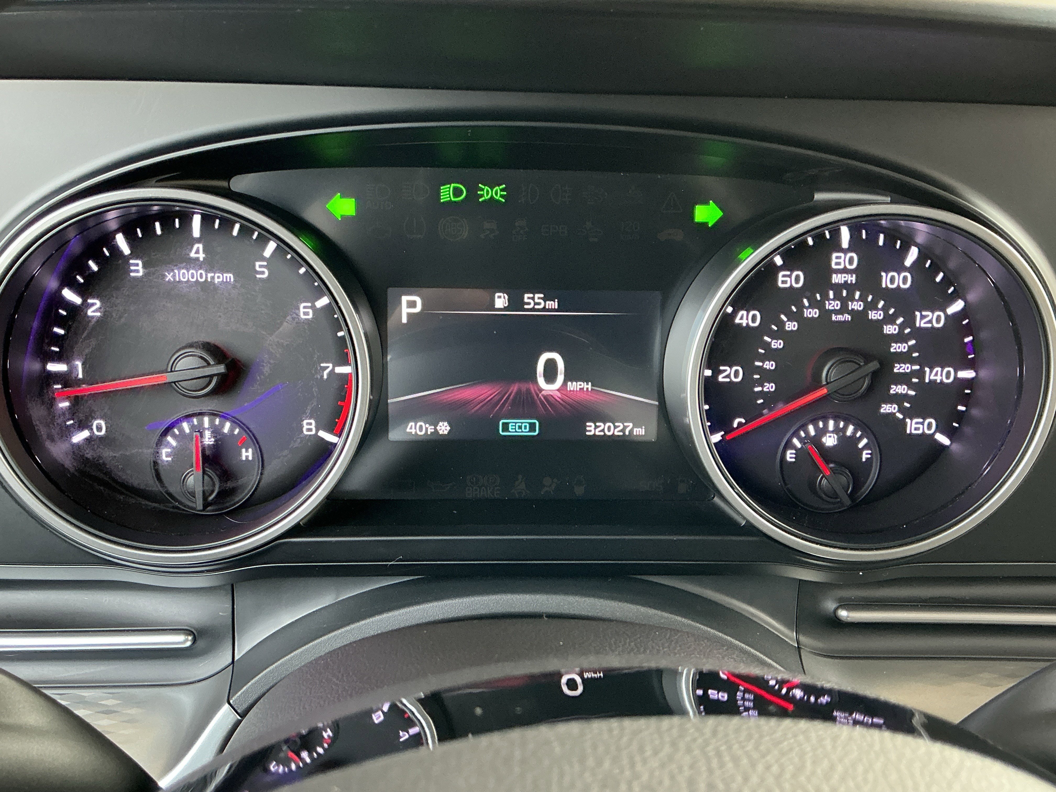 Used 2024 Kia Carnival LX image 8