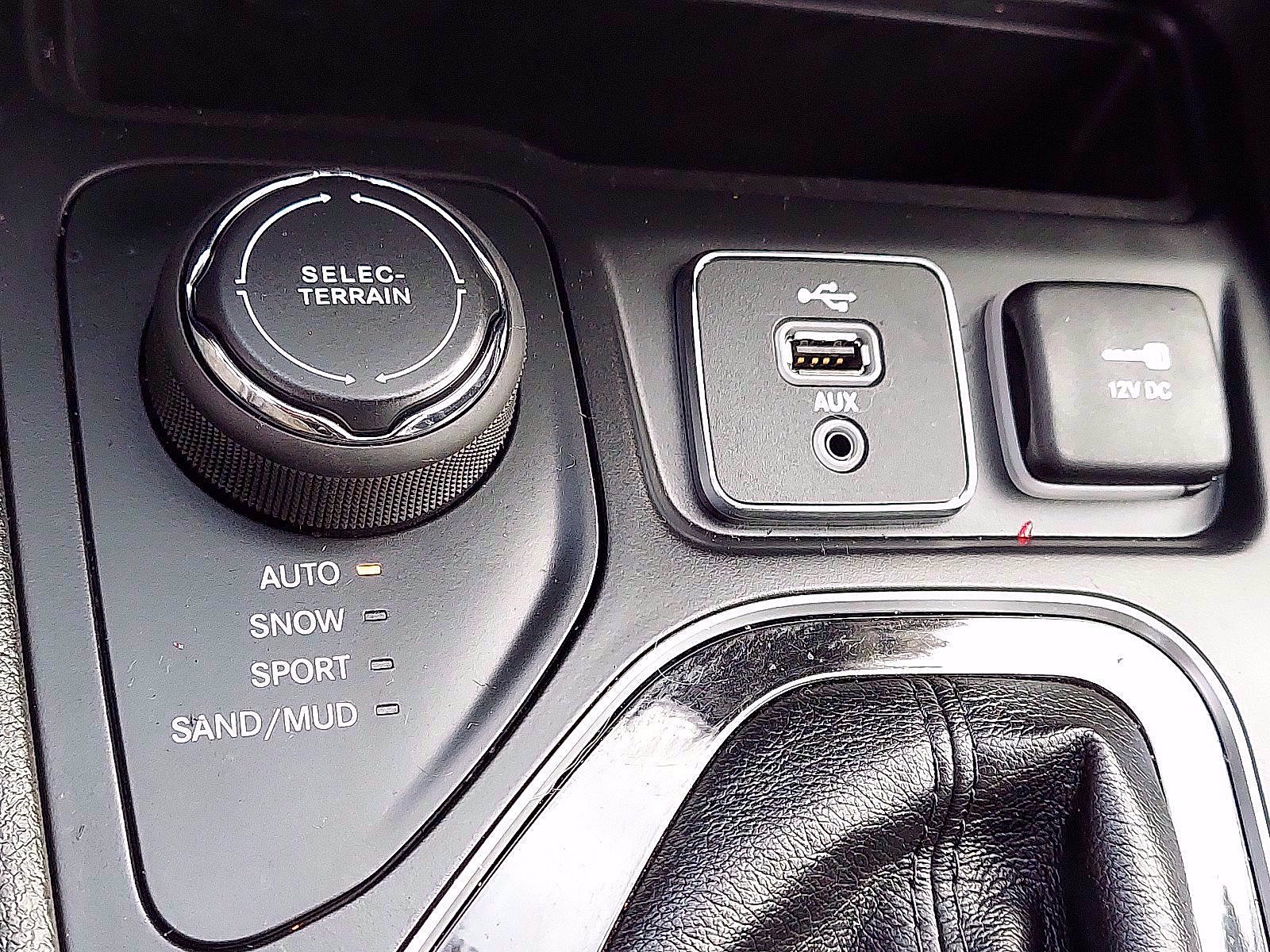 Certified 2019 Jeep Cherokee Limited image 24