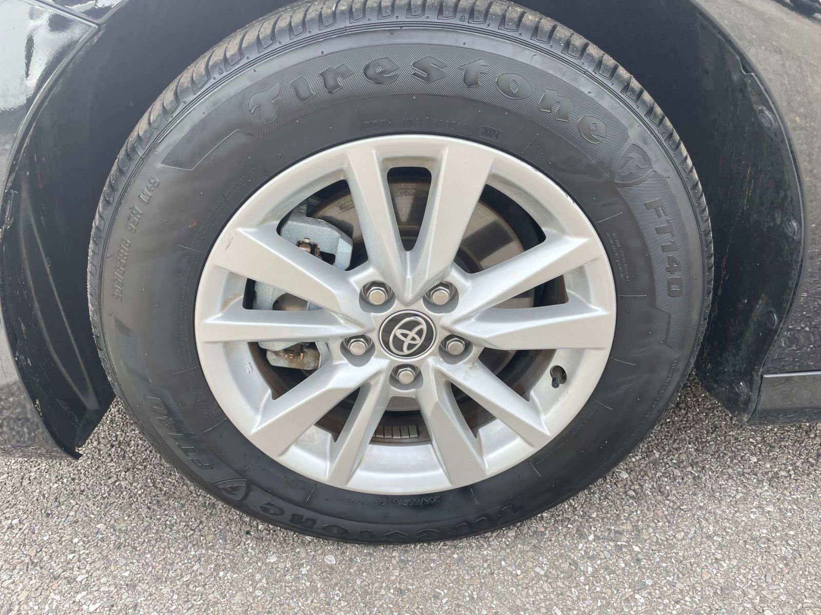 Used 2025 Toyota Camry LE image 29