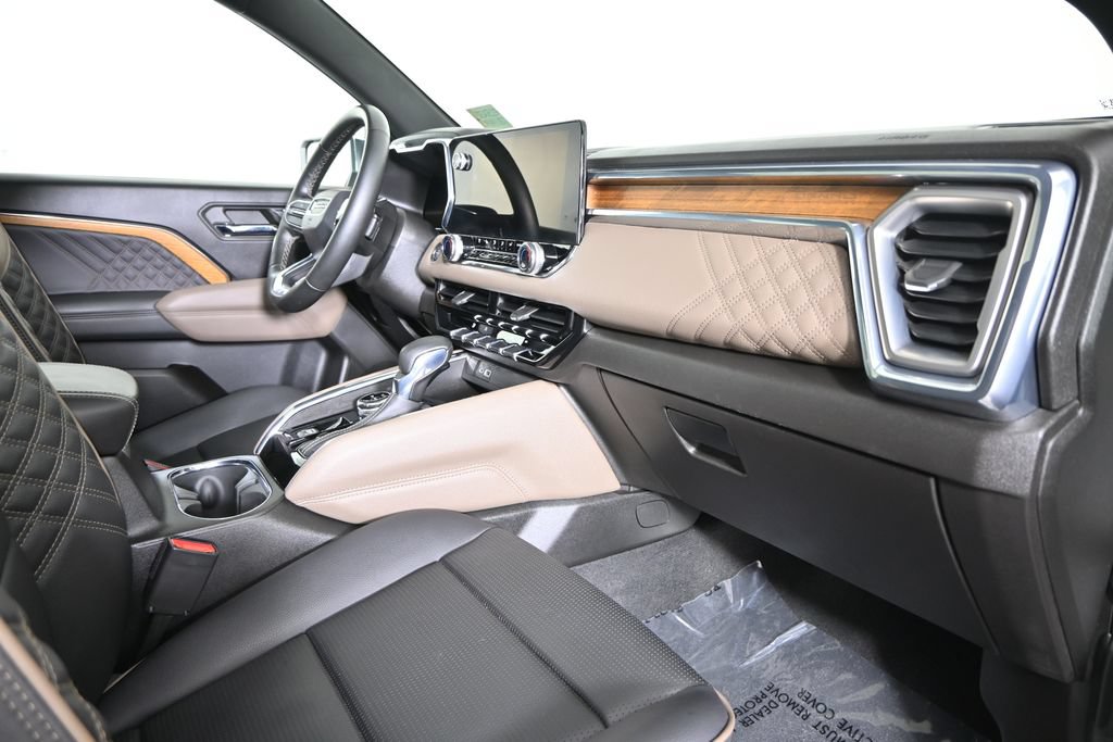 Used 2024 GMC Canyon Denali AWD/4WD image 16