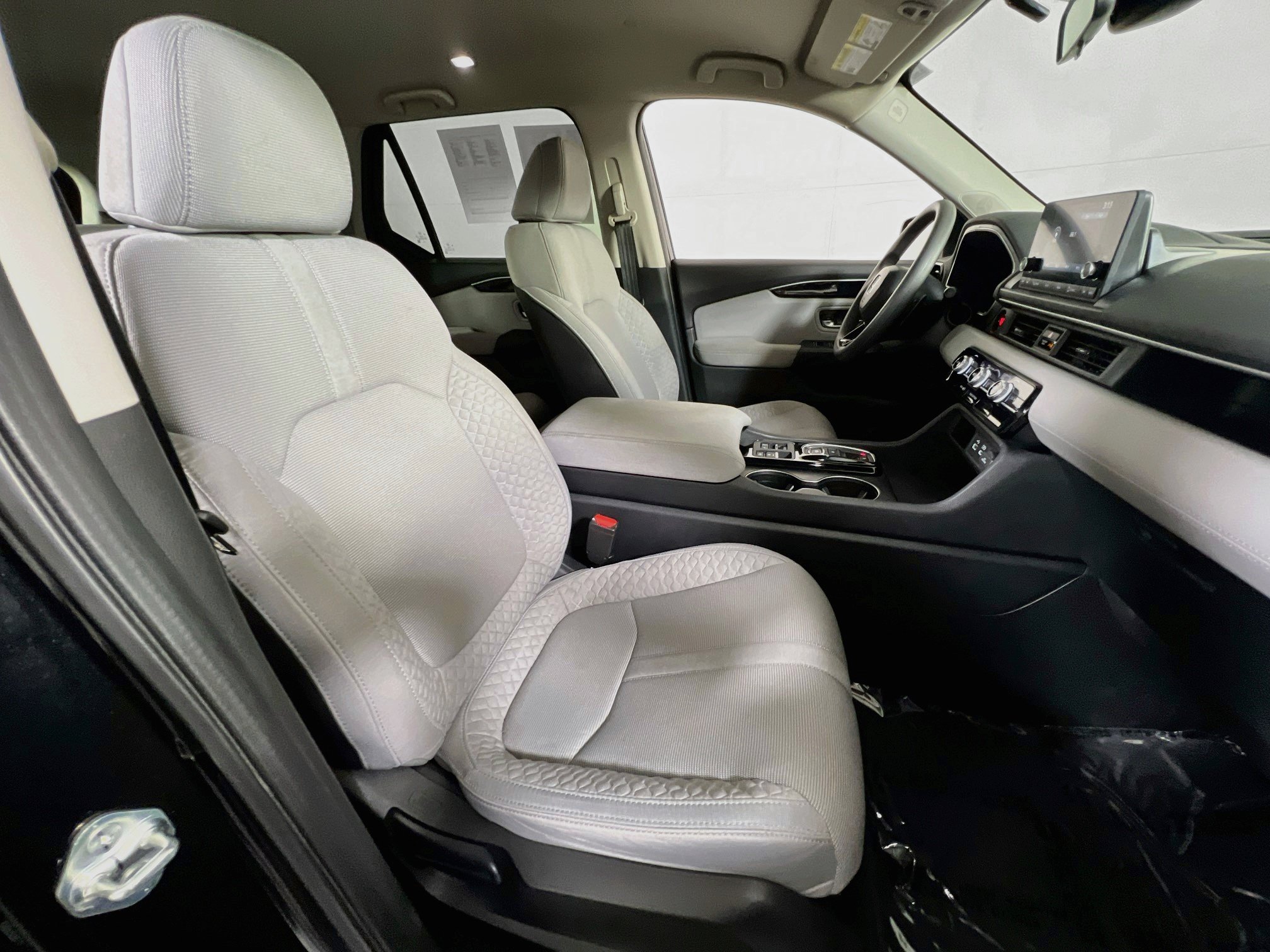 Used 2023 Honda Pilot LX image 26
