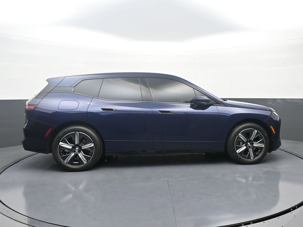 Used 2026 BMW iX xDrive45 w/ Premium Package image 8