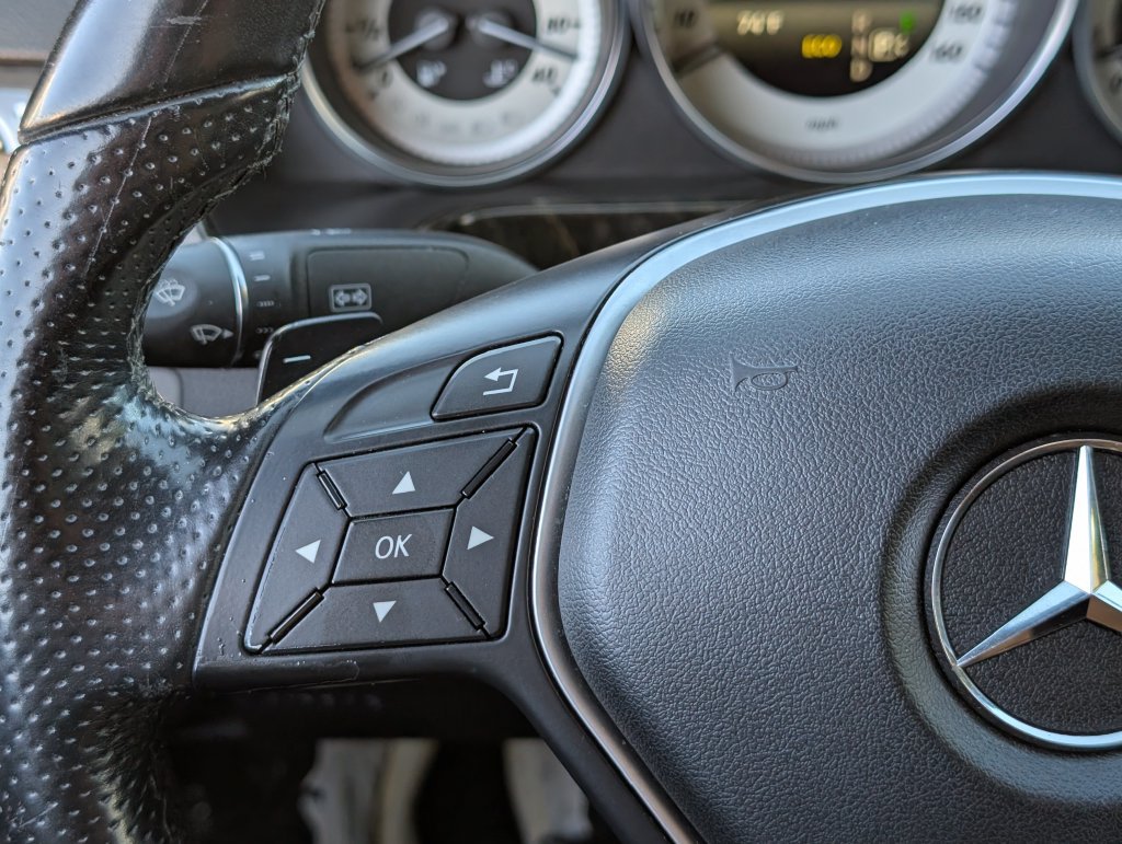Used 2014 Mercedes-Benz E 350 4MATIC Sedan image 29