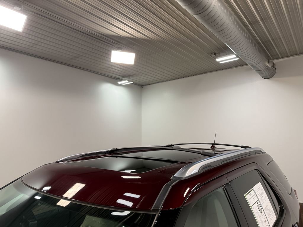 Used 2018 Ford Explorer Platinum AWD/4WD image 43