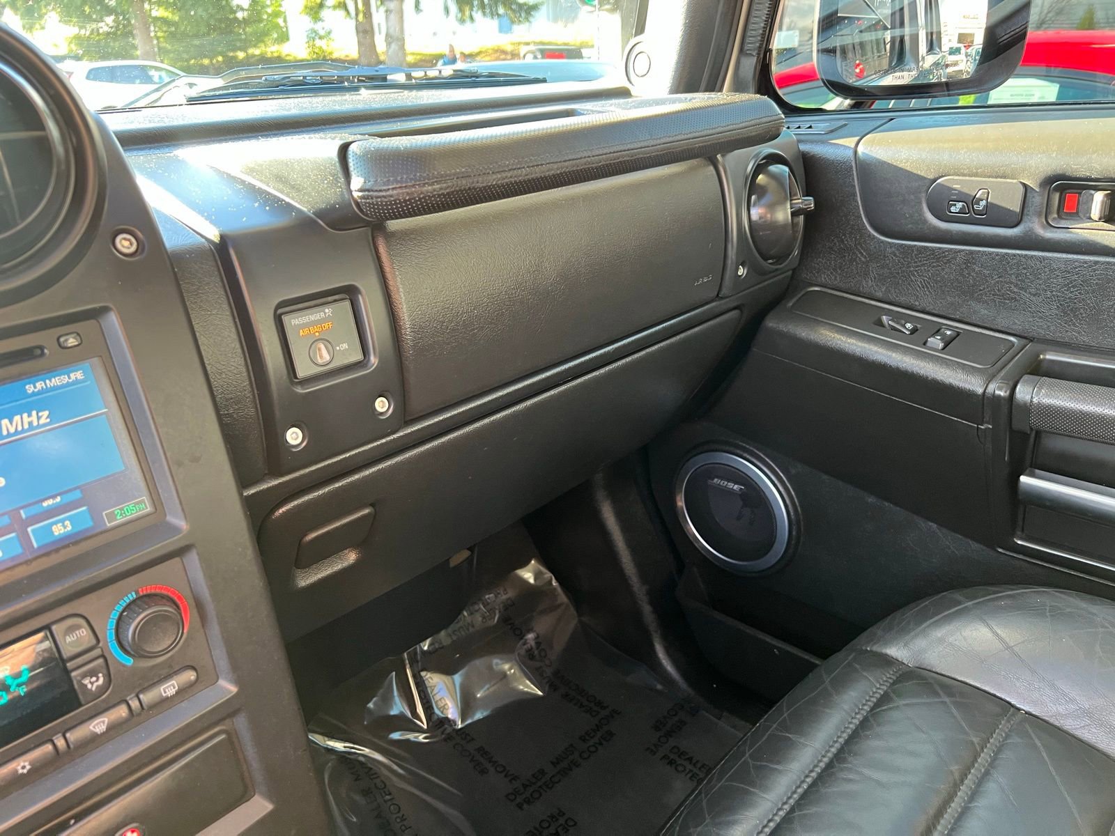 Used 2005 HUMMER H2 w/ Preferred Equipment Group image 33