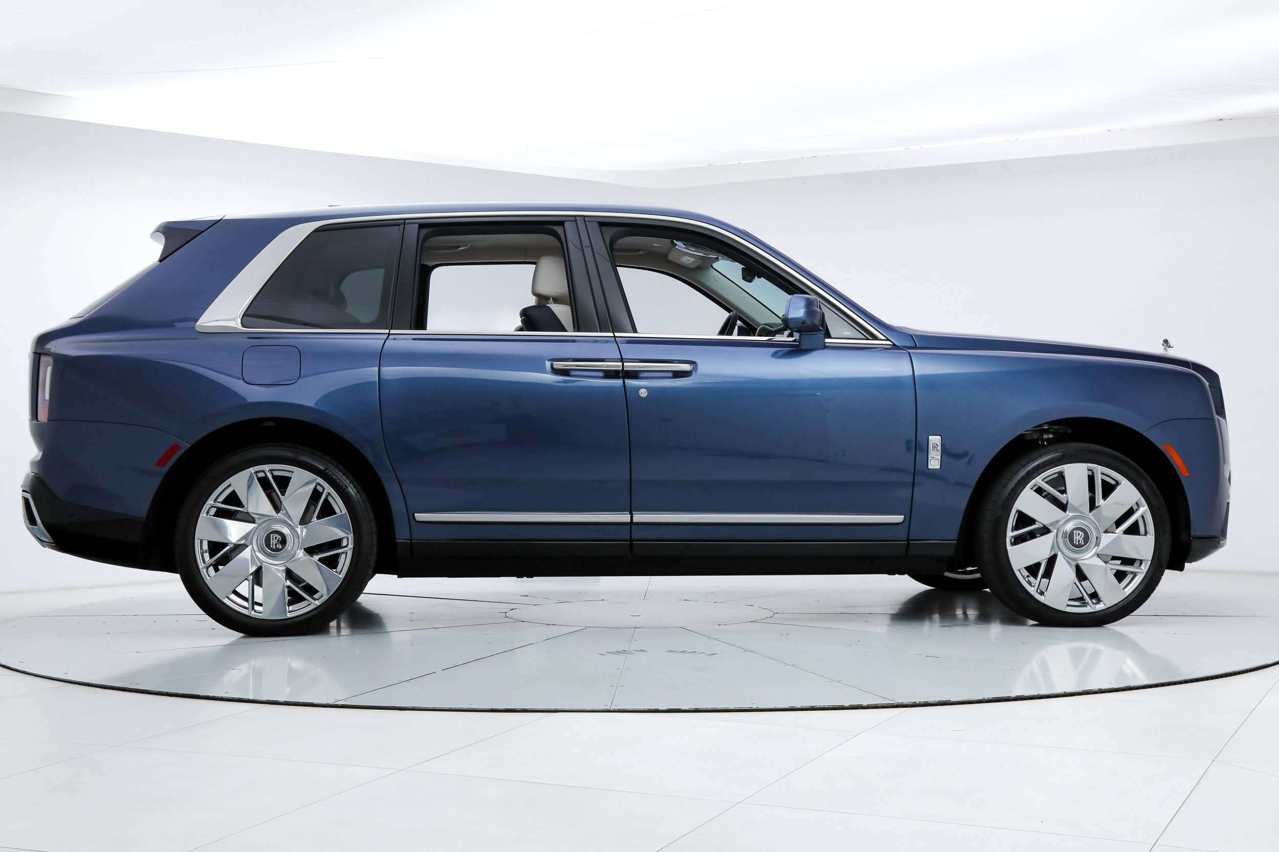 Used 2026 Rolls-Royce Cullinan AWD/4WD image 6