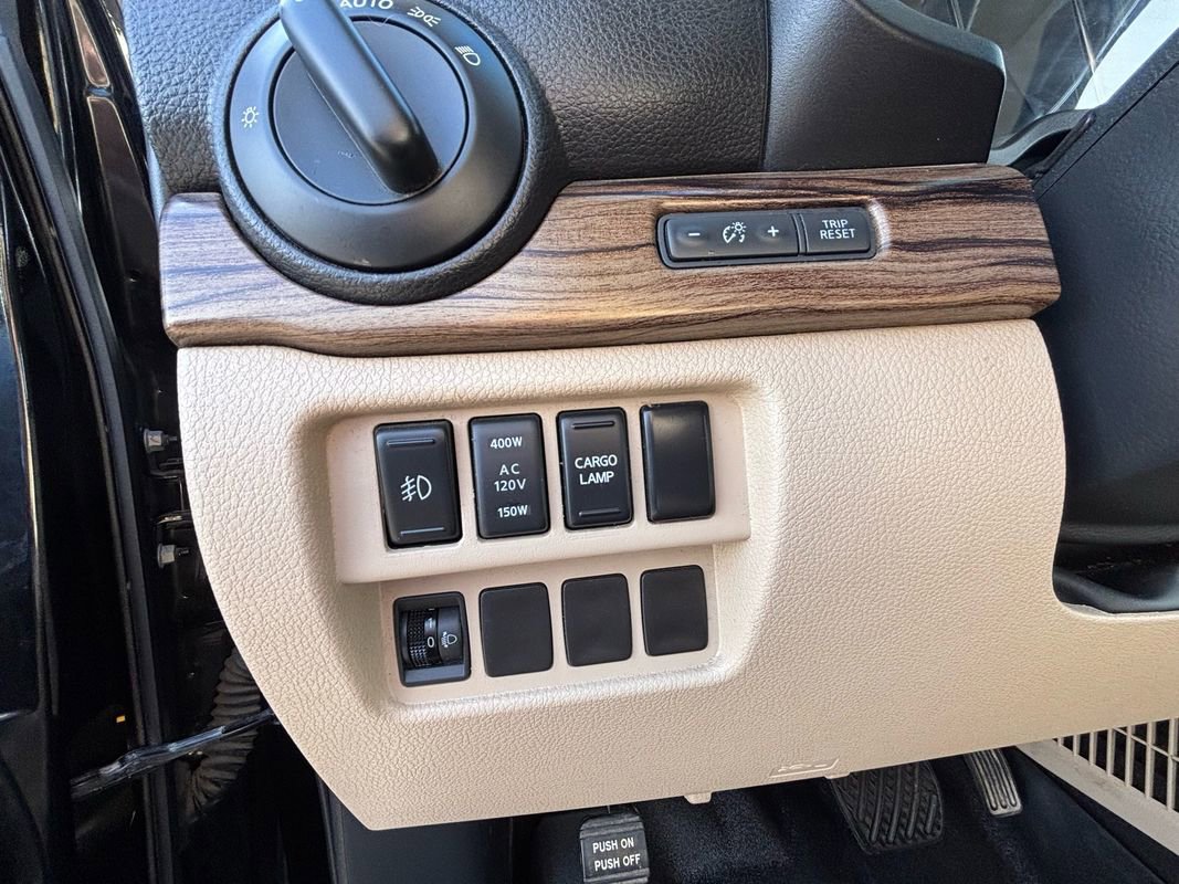 Used 2016 Nissan Titan SL image 30