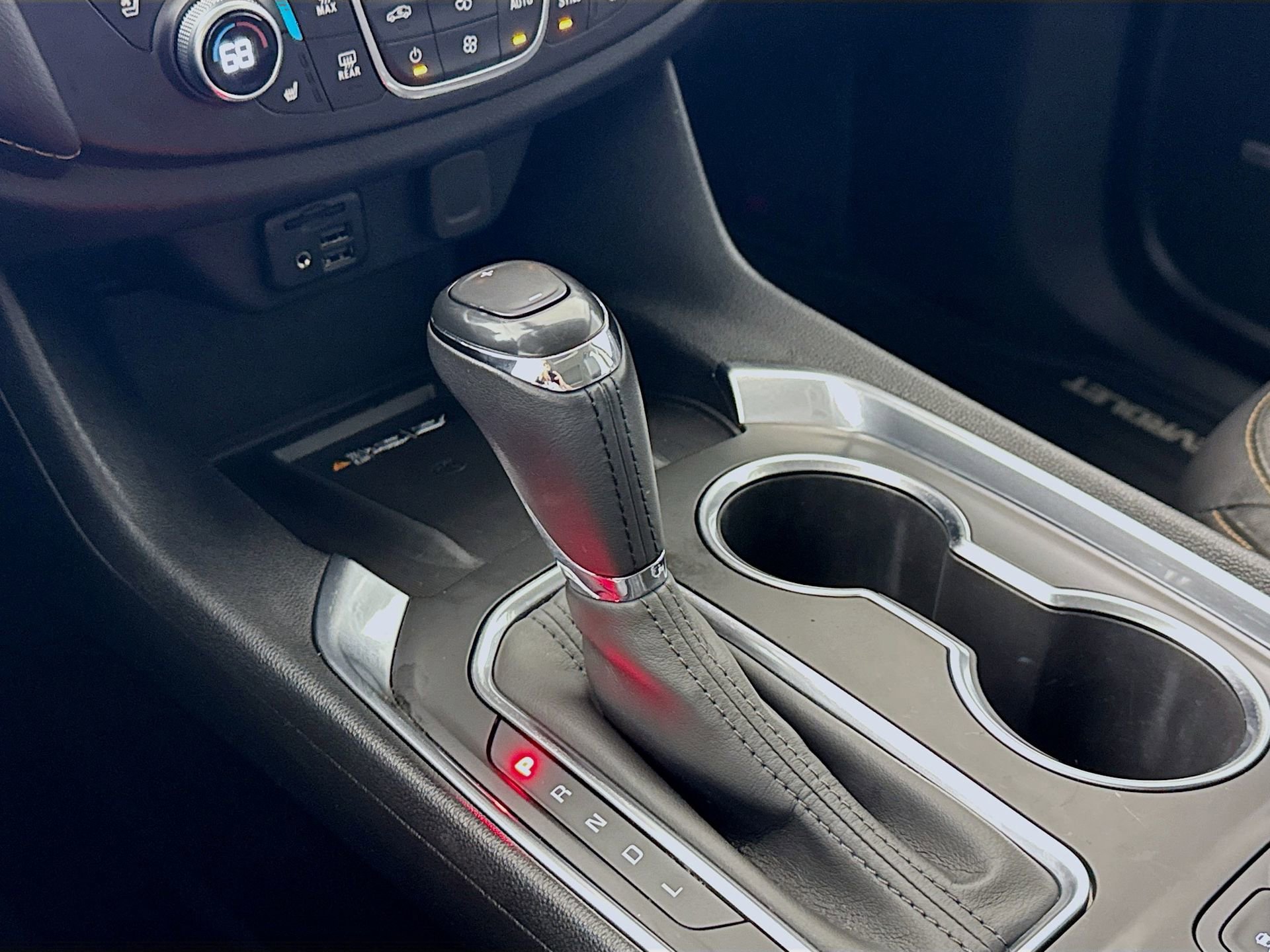 Used 2020 Chevrolet Traverse Premier image 18