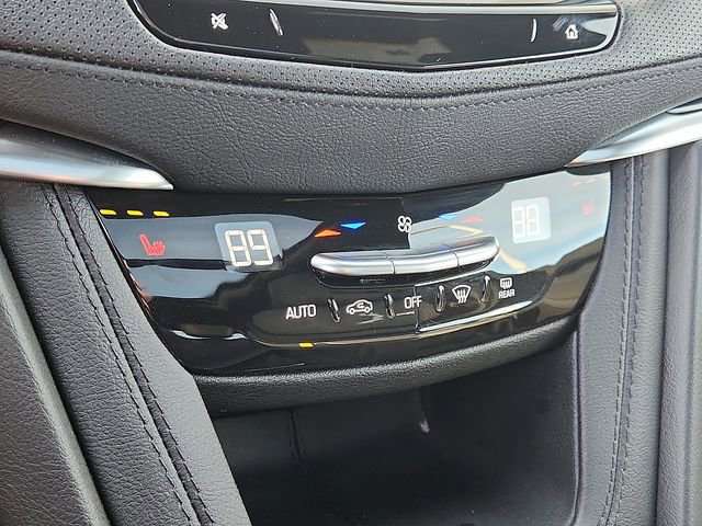 Certified 2025 Cadillac XT5 Premium Luxury image 16