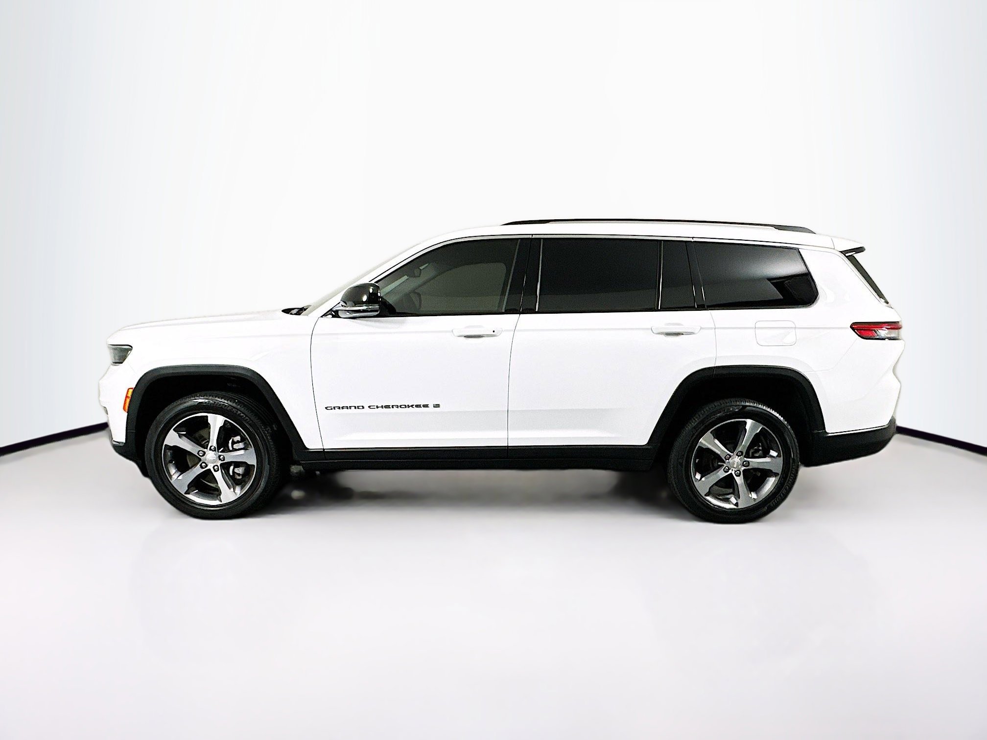 Used 2023 Jeep Grand Cherokee L Limited image 4