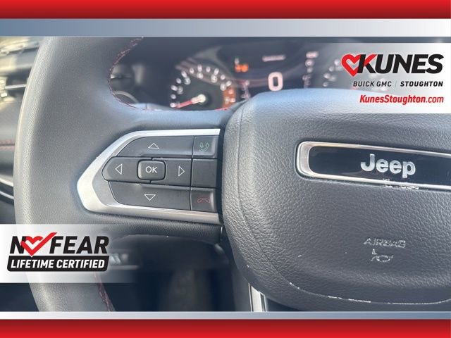 Used 2025 Jeep Compass Trailhawk AWD/4WD image 20