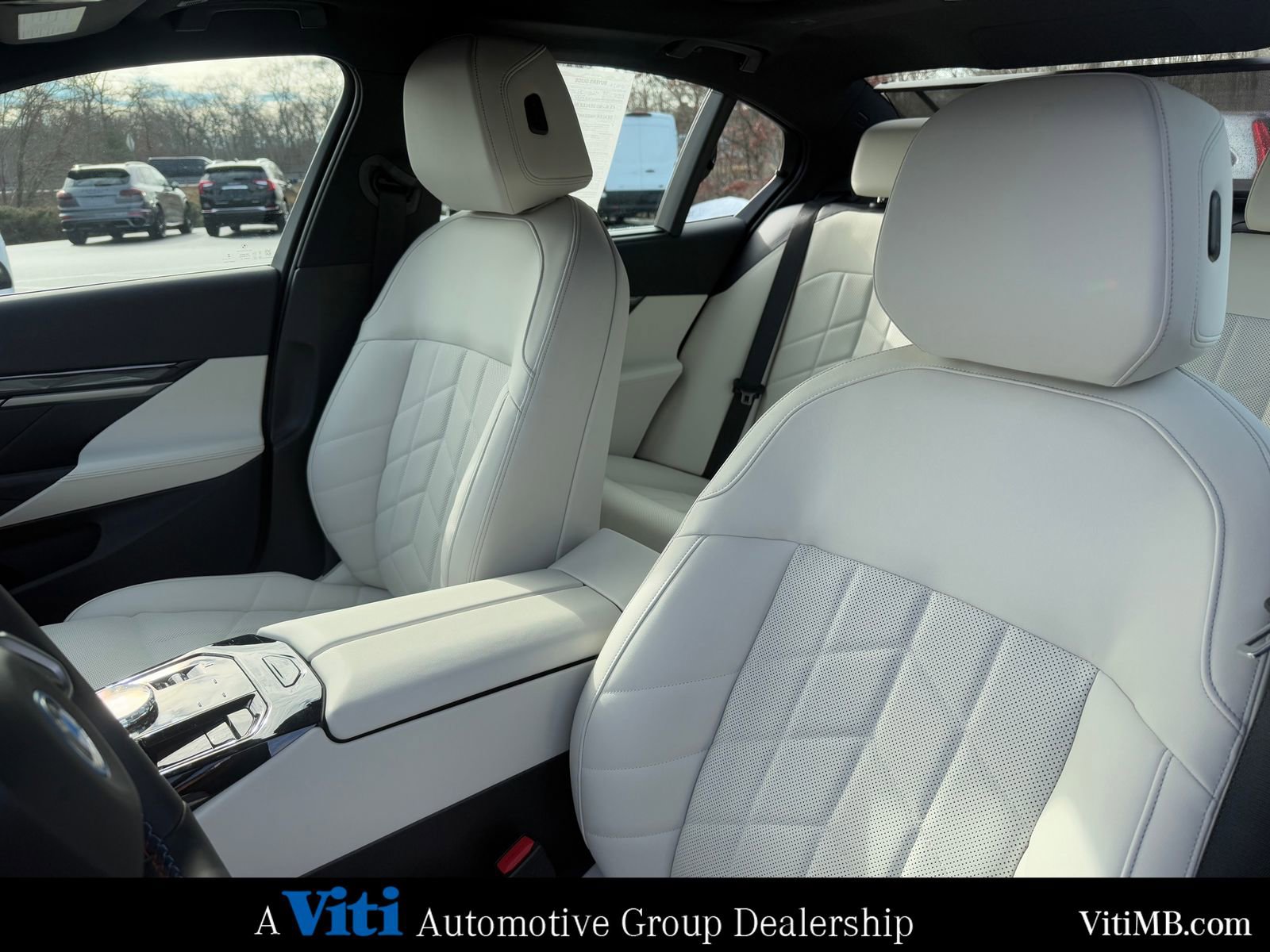 Used 2025 BMW i5 M60 w/ Executive Package image 18