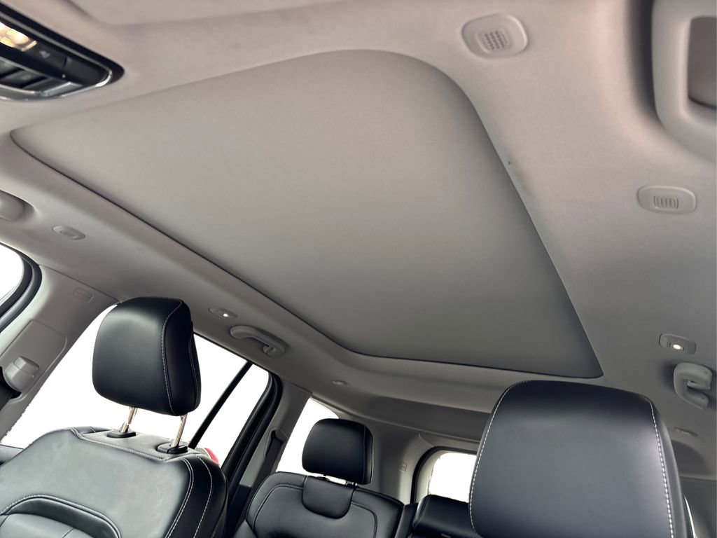 Used 2024 Jeep Grand Cherokee Limited 4xe image 26