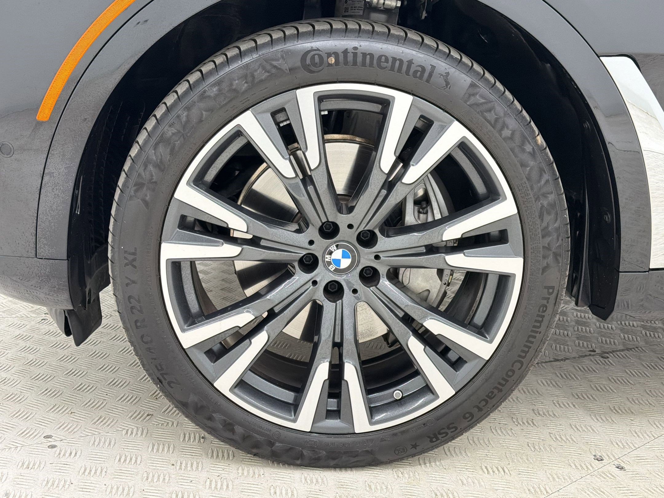 Certified 2024 BMW X7 xDrive40i w/ Premium Package AWD/4WD image 12