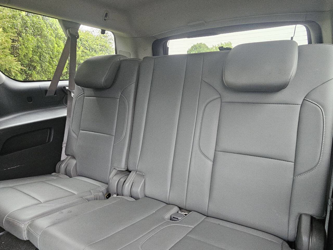 Used 2015 Chevrolet Suburban LT w/ Luxury Package AWD/4WD image 15