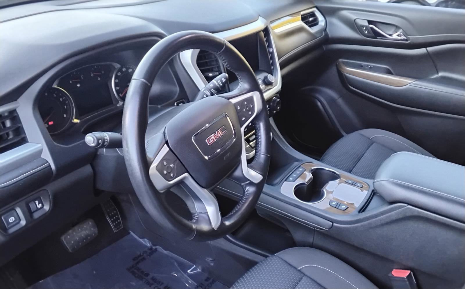 Used 2020 GMC Acadia SLE w/ Driver Convenience Package image 15