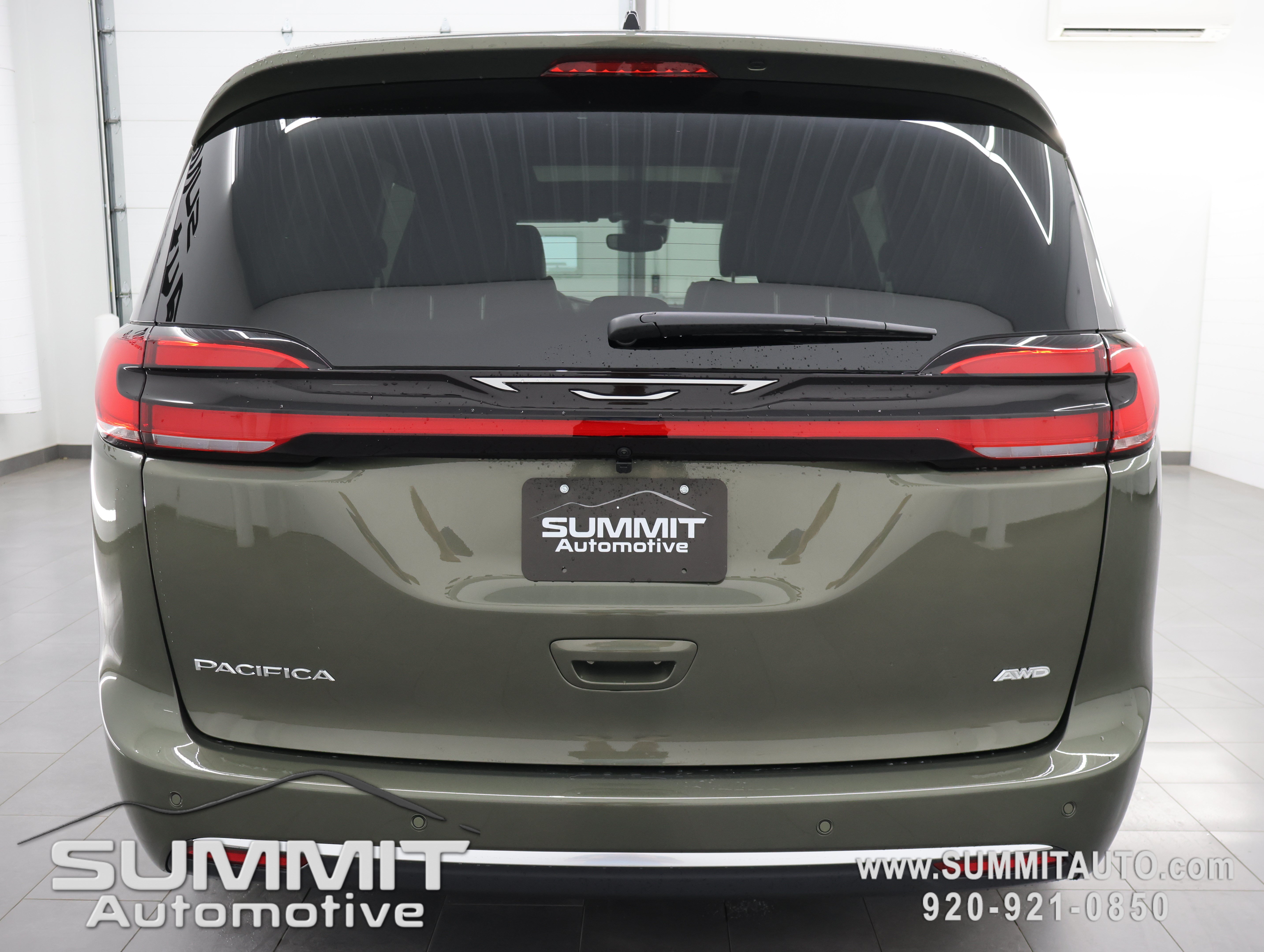 New 2027 Chrysler Pacifica Pinnacle w/ Theater Group AWD/4WD image 37
