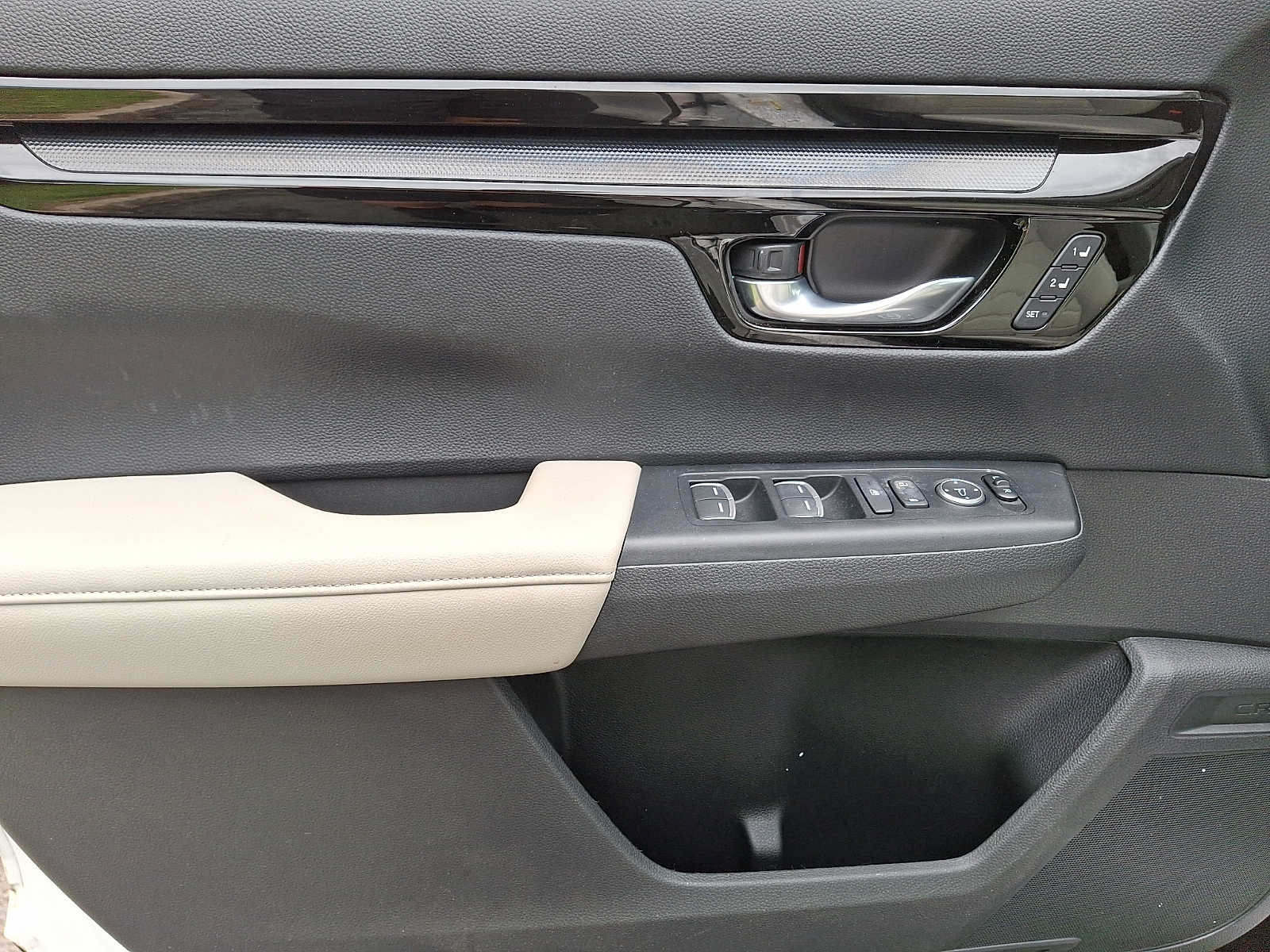 Used 2023 Honda CR-V EX-L image 9