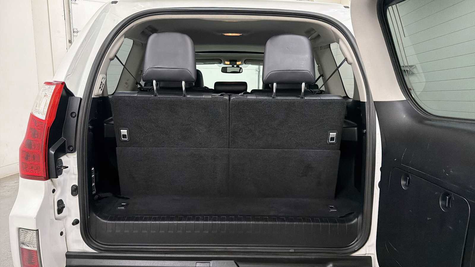 Used 2013 Lexus GX 460 w/ Convenience Pkg image 29