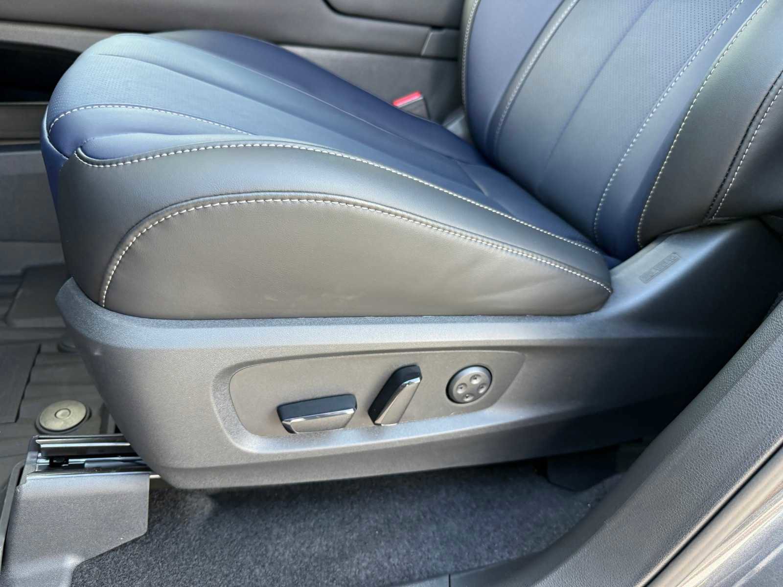 New 2026 INFINITI QX60 Luxe w/ Dark Cargo Package image 22