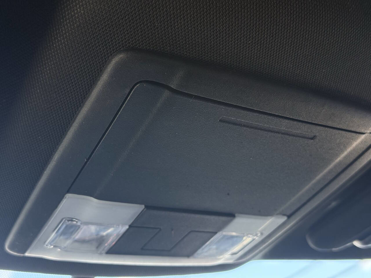 Used 2017 Ford Explorer Limited image 33