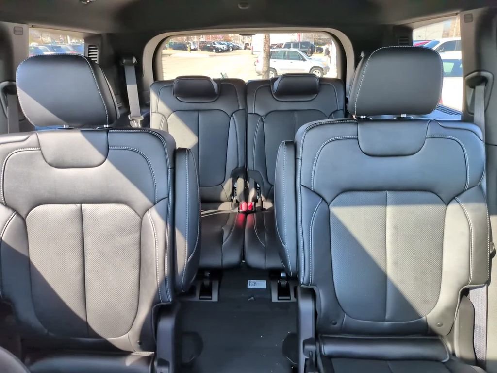 New 2026 Jeep Grand Cherokee L Limited AWD/4WD image 31