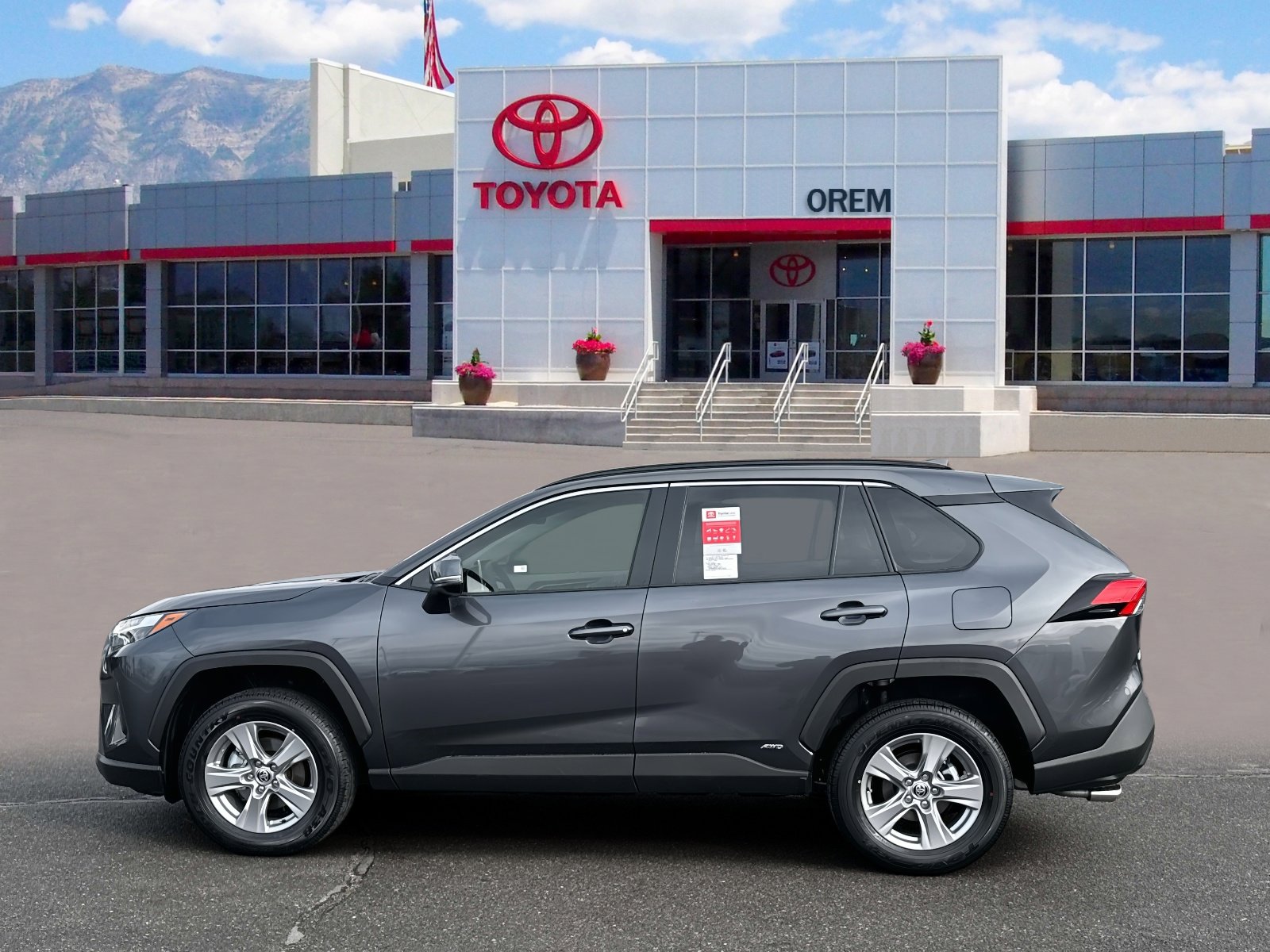 Used 2025 Toyota RAV4 XLE image 6