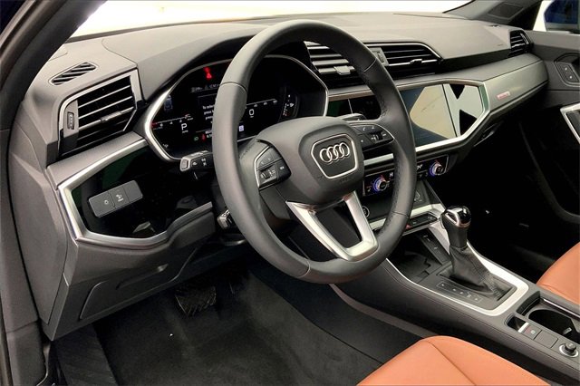 Used 2025 Audi Q3 2.0T Premium Plus image 14