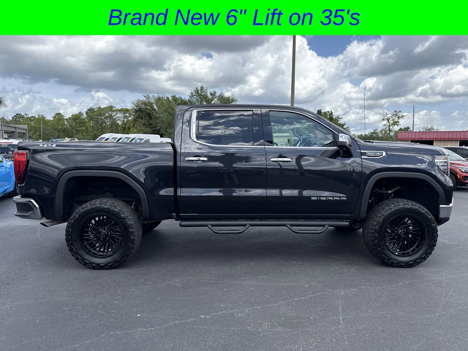 Used 2025 GMC Sierra 1500 SLT AWD/4WD image 3