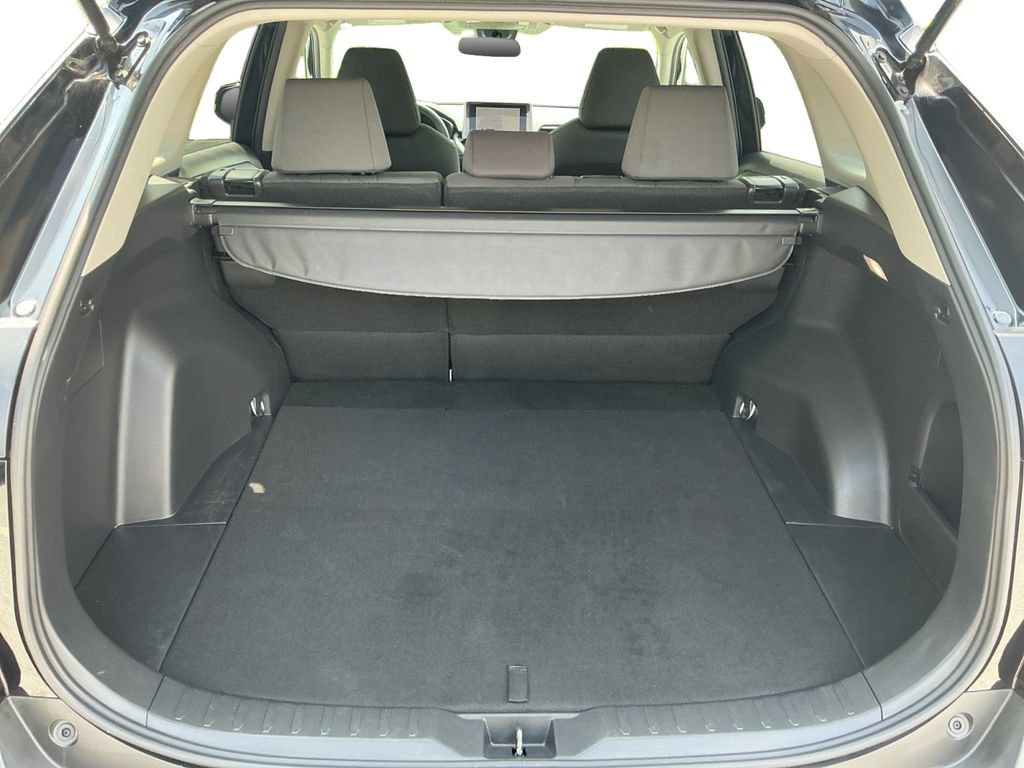 Used 2025 Toyota RAV4 XLE AWD/4WD image 14