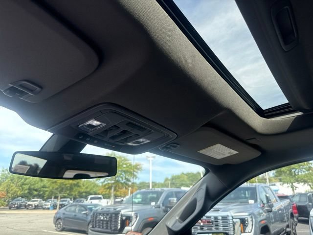 Used 2020 GMC Sierra 1500 Elevation w/ Elevation Value Package AWD/4WD image 23
