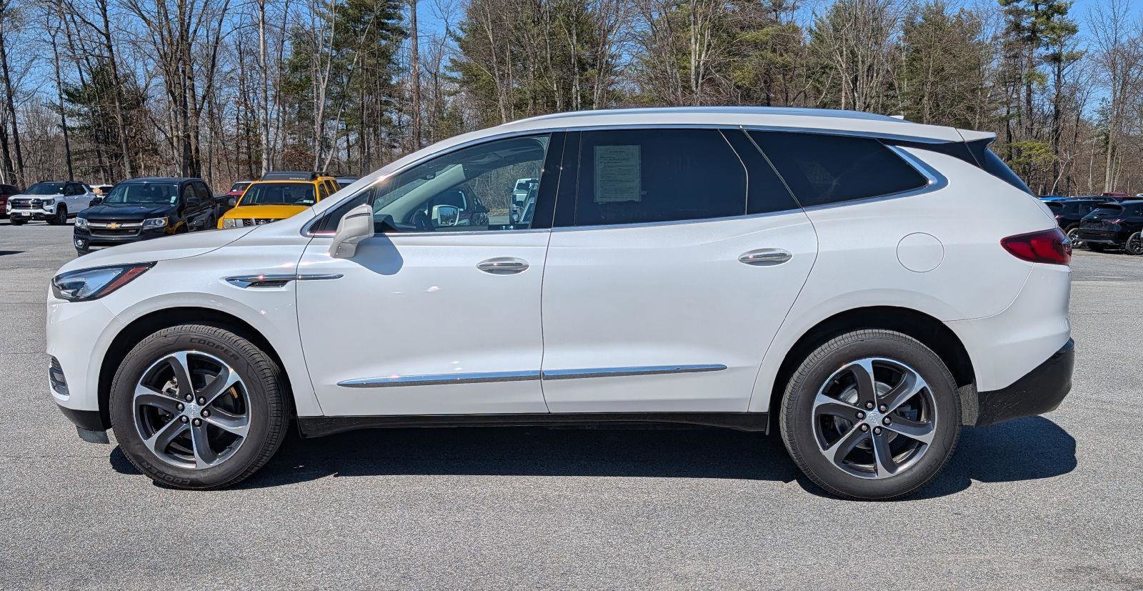 Used 2020 Buick Enclave Essence w/ Sport Touring Edition image 8